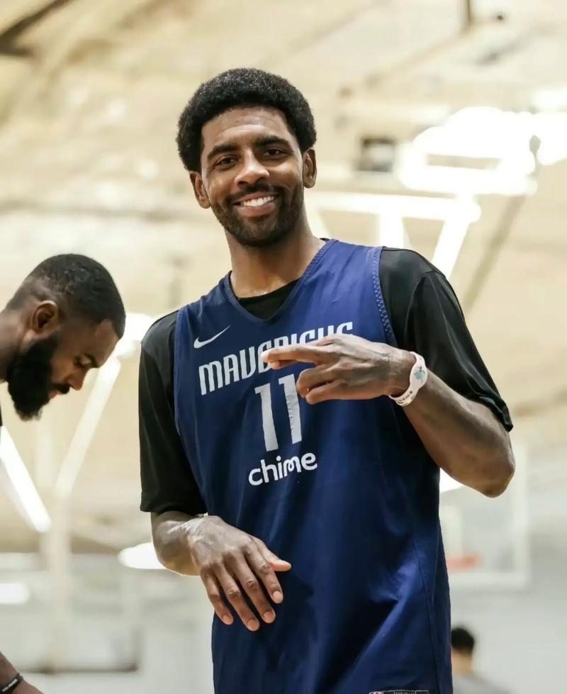 62场，埃梅里成为维拉队史带队英超胜场数第一的主帅（62胜在手，埃梅里加冕维拉英超胜场最多主帅）