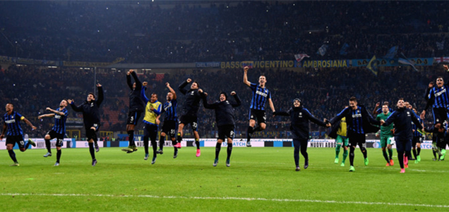 又是首开记录，麦卡在欧冠最近两球都是对皇马打进的（又先拔头筹！麦卡近两次欧冠进球均攻破皇马球门）