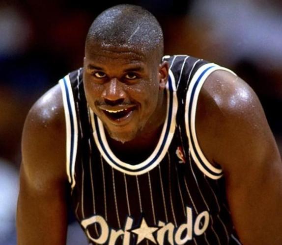 沪媒：莱昂纳多伤势没完全康复，刘若钒等人也有不同程度伤病（沪媒称莱昂纳多尚未完全康复，刘若钒等队友亦有不同程度伤情）