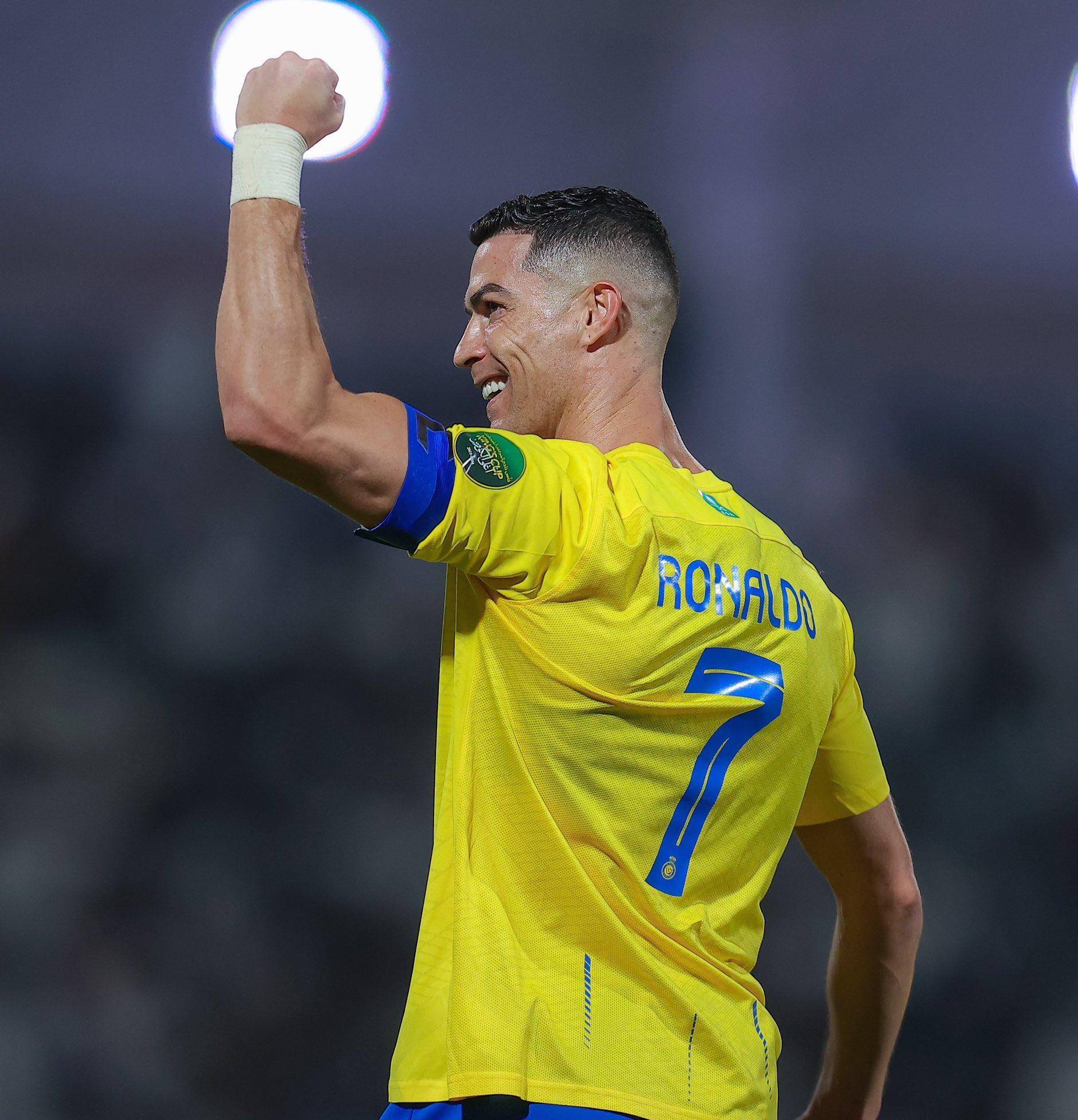 王燊超赛后喊话球迷：明年为第五个冠军拼搏（王燊超赛后向球迷表态：明年力争第五冠）