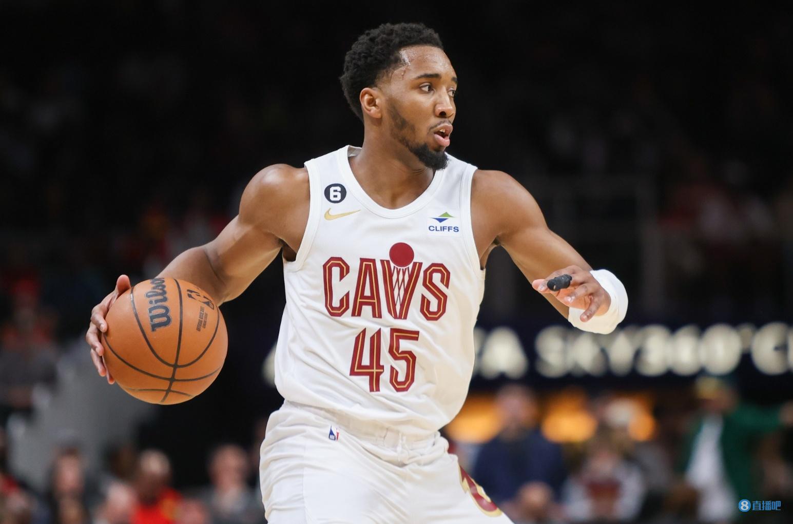 足球战术板：四种常见变化（足球战术板：四大常见变式）