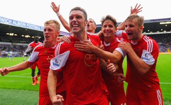 太疯狂！54岁名帅率头号装死队杀到英超第3 从0-2到4-3+近9轮8胜（神迹！54岁名帅携装死之师冲至英超第3：0-2逆转4-3，近9轮8胜）