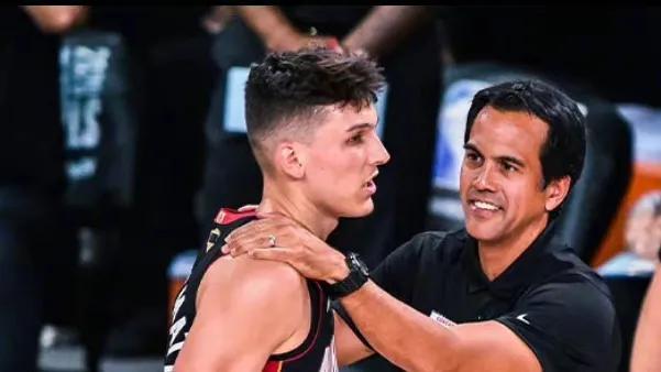 夜晚只属于胜者（黑夜只向胜者低头）